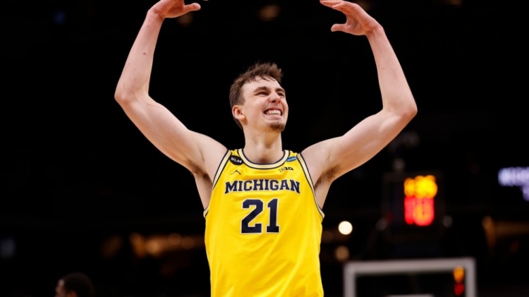 球星充满兴 球星充满兴