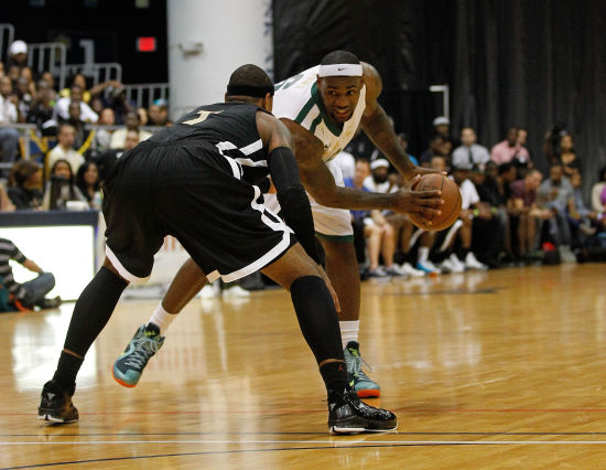 她的栏间步 她的栏间步