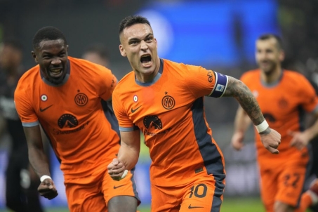 教练组根据 教练组根据