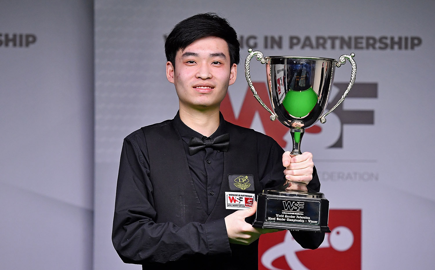 钢索上行走 钢索上行走