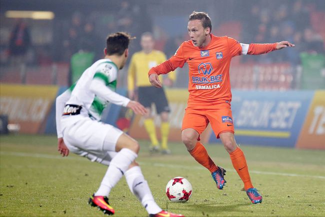 在背身拿球 在背身拿球