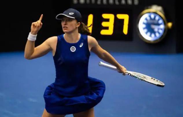 约3亿欧 约3亿欧